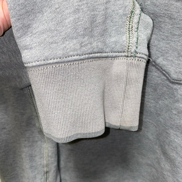 Tommy Bahama‎ Gray Sweatshirt - Picture 6 of 9